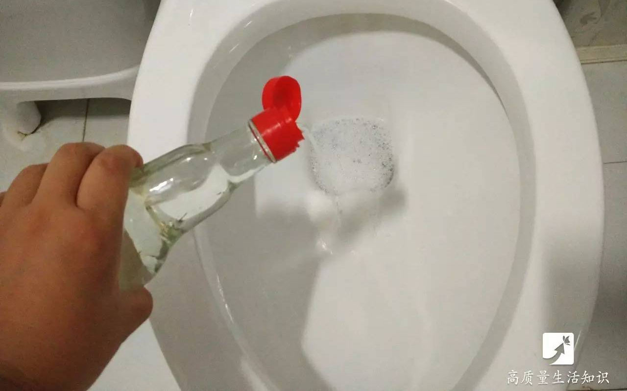 马桶不上水问题全解析：原因与解决方案