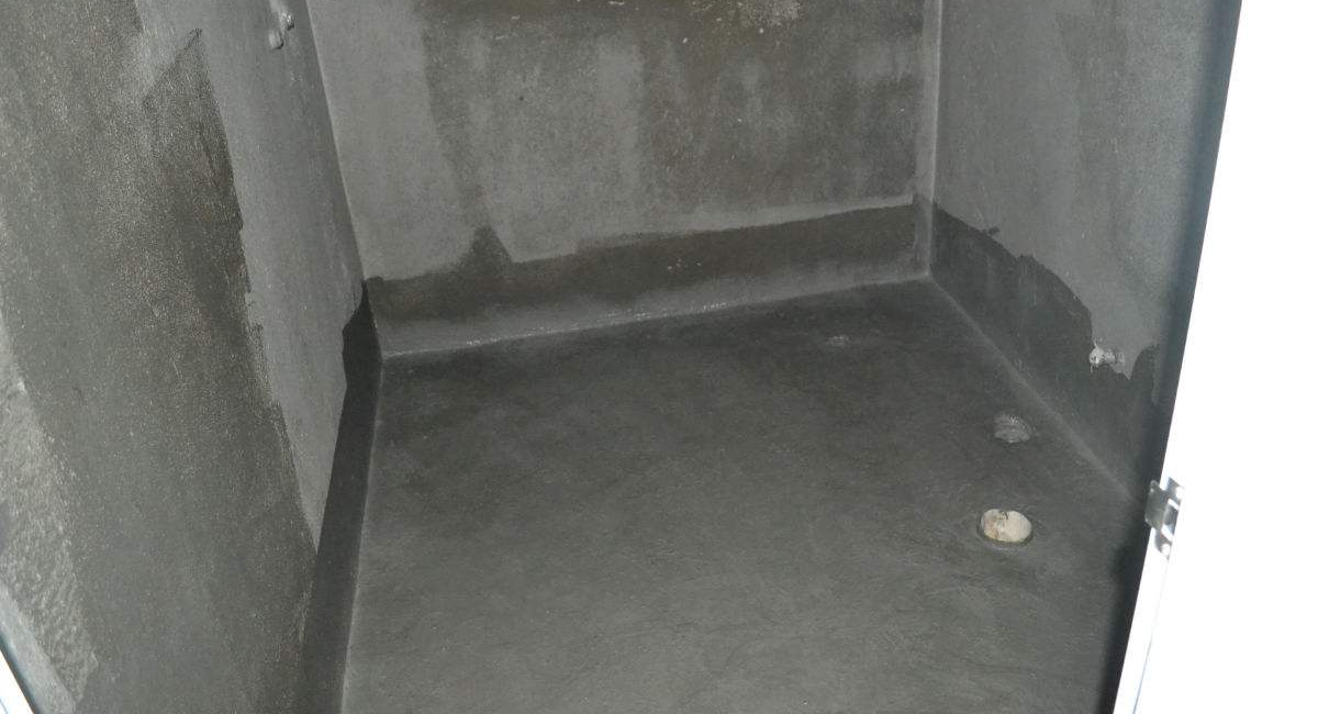 浴室墙面瓷砖缝渗水怎么办？实用解决方法全解析