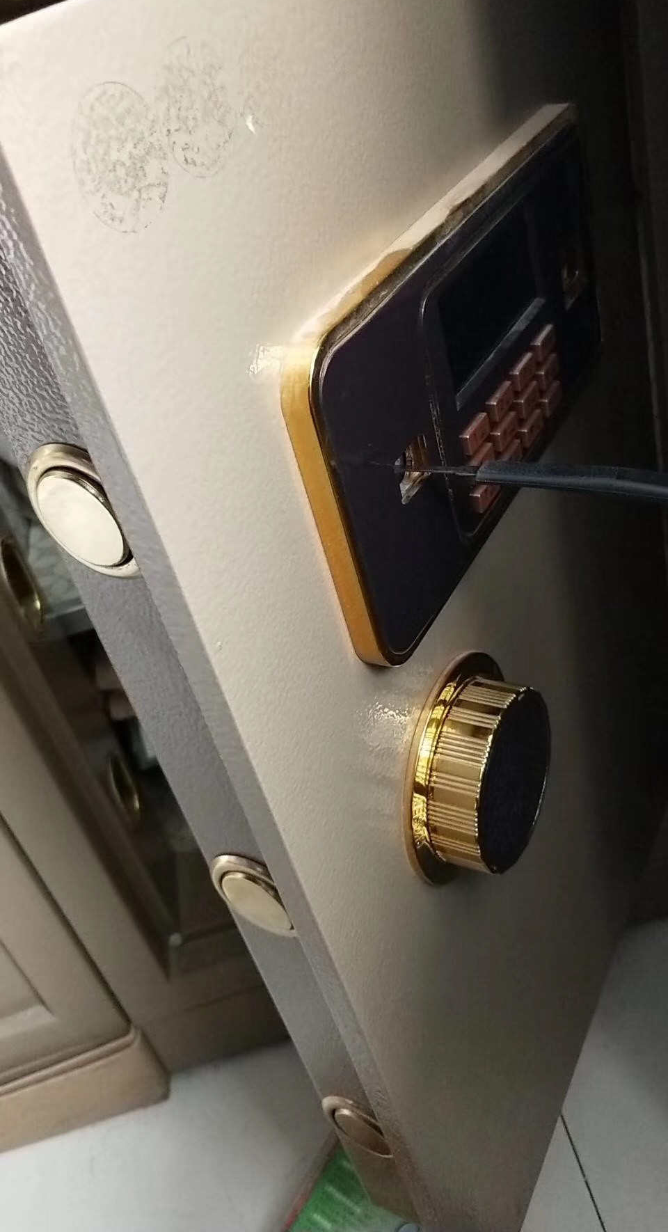 开锁锁的文件柜锁安防指南